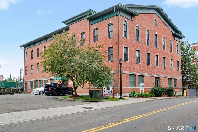 Building Photo - 1618-18 Ann St