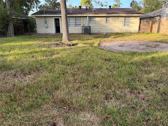 Building Photo - 7626 Rhobell St