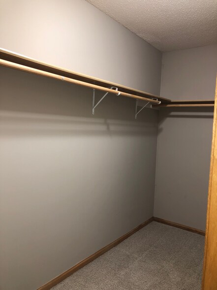 Building Photo - 2106 Linden Trl