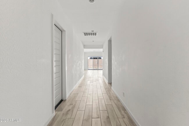 Building Photo - 9342 W Roma Ave