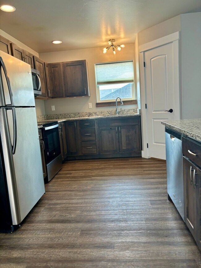 Building Photo - 7995 Avocet Dr