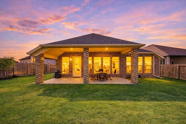 Building Photo - 6027 Painted Plains Ln