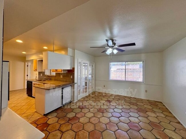 Building Photo - 29820 Thornhill Dr