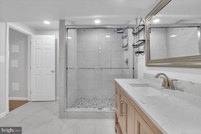 Building Photo - 12451 Plowman Ct