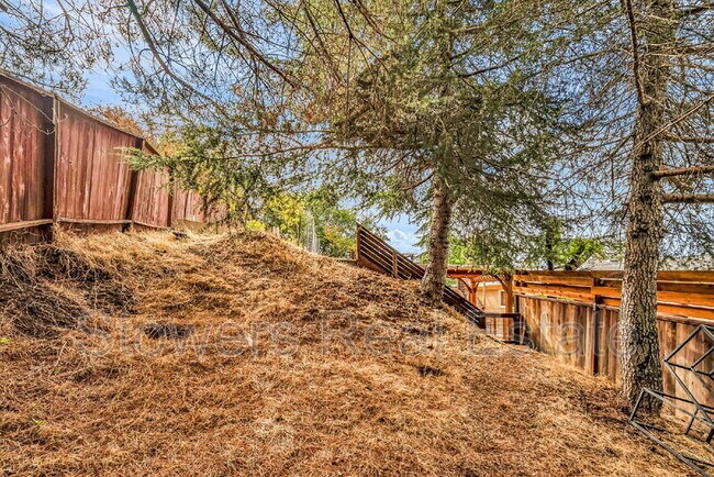 Building Photo - 25551 Maitland Dr