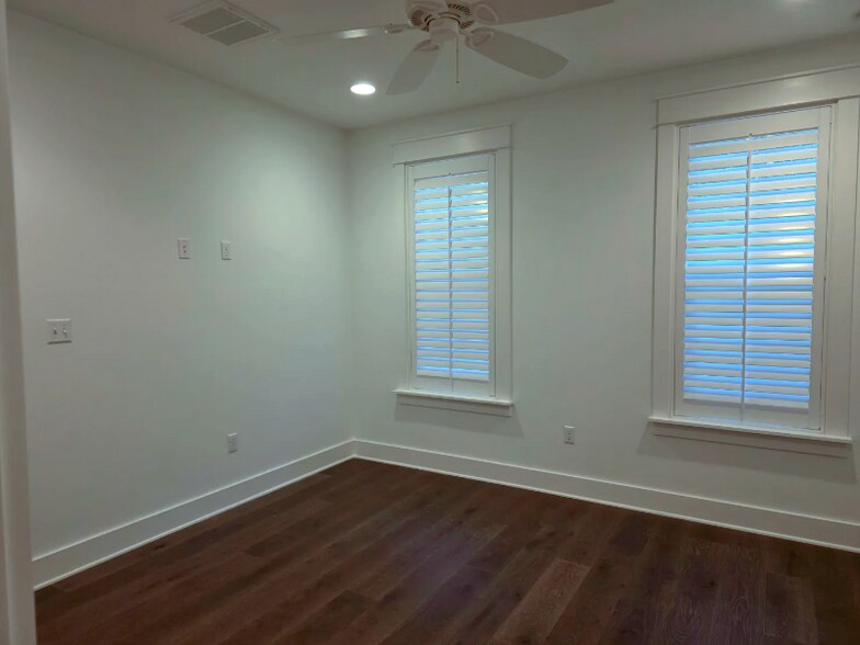 Building Photo - 309 Jack Knife Drive