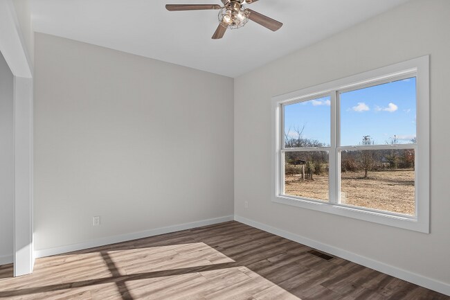 Building Photo - 200-202 3rd St