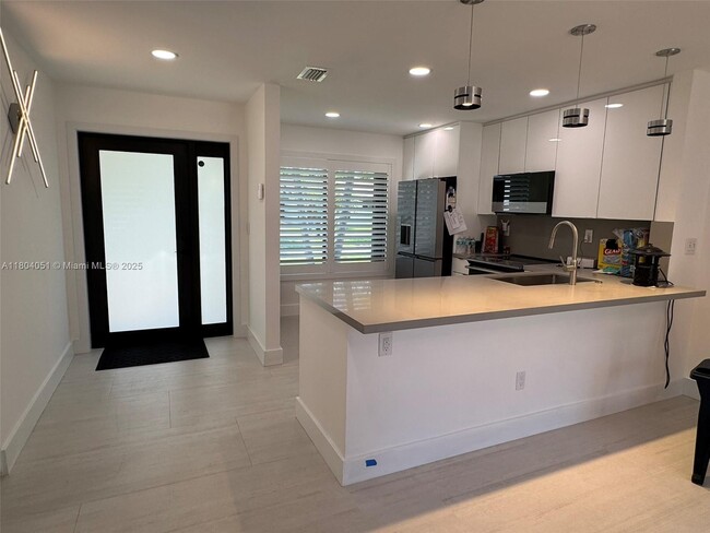 Building Photo - 12721 SW 68th Terrace