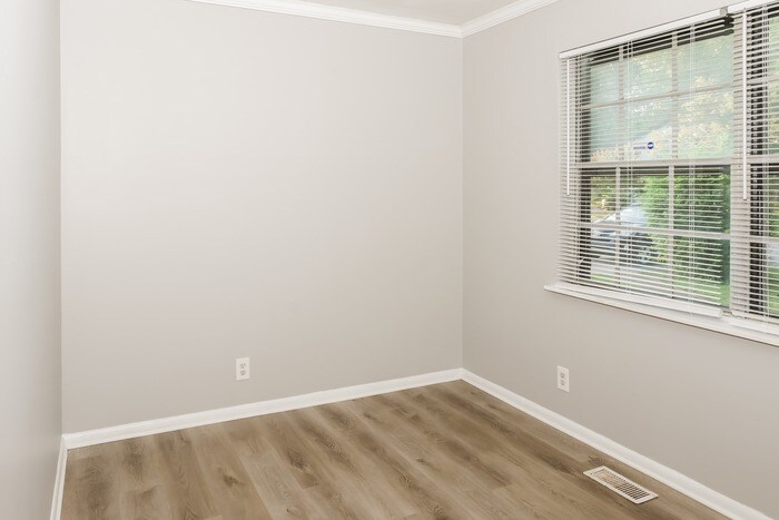 Building Photo - 3107 Forsythe Dr NW