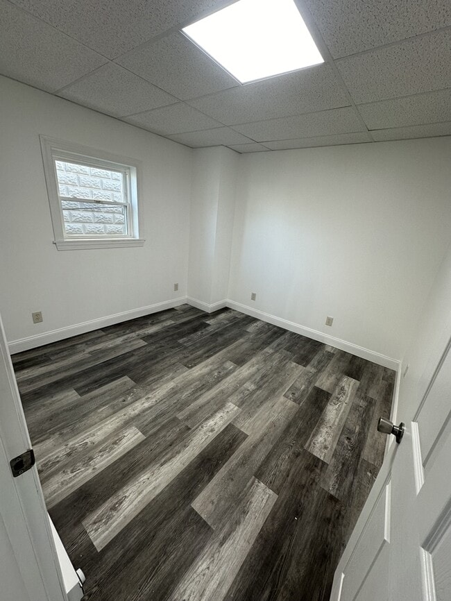 Building Photo - 113 E Middle St