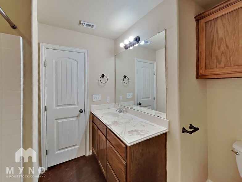 Building Photo - 115 Jolin Ln