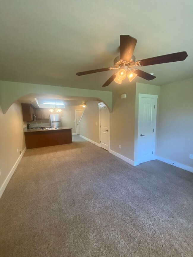 Building Photo - 9993 W Rosecroft Ct