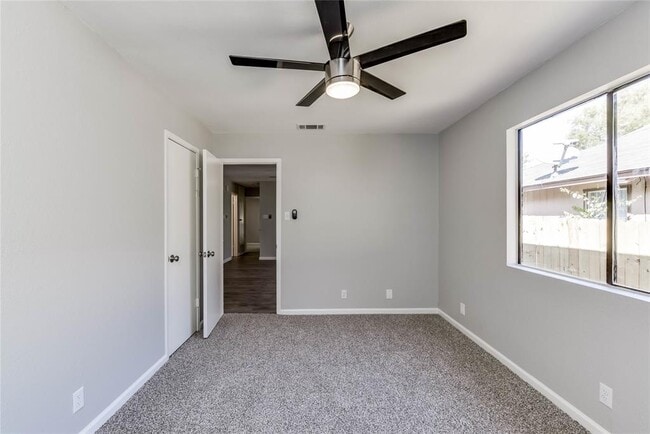 Building Photo - 913 Chisholm Cove
