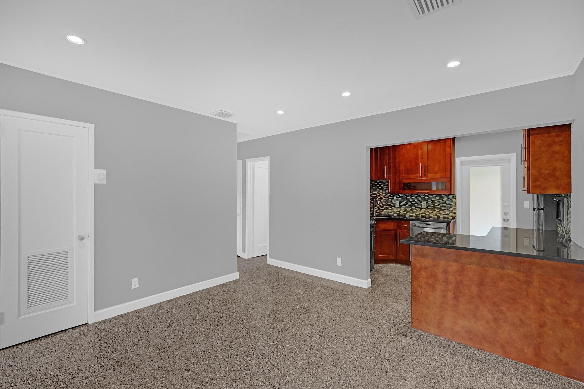 Building Photo - 1101 SW 8th Ter