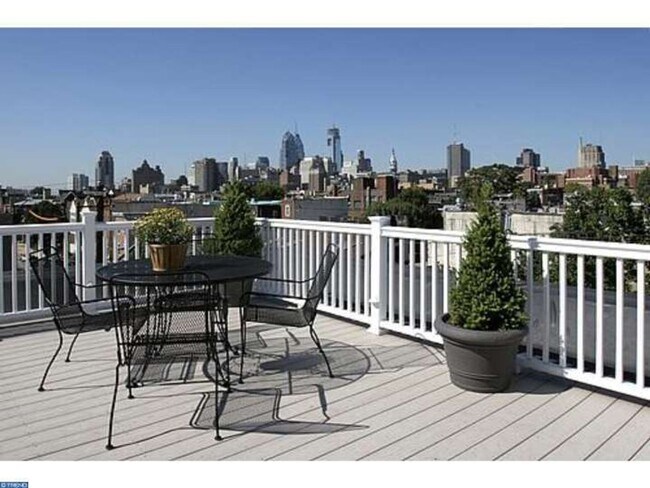 Building Photo - 701 S 7th St