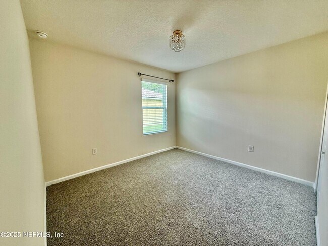 Building Photo - 2031 Sotterley Ln