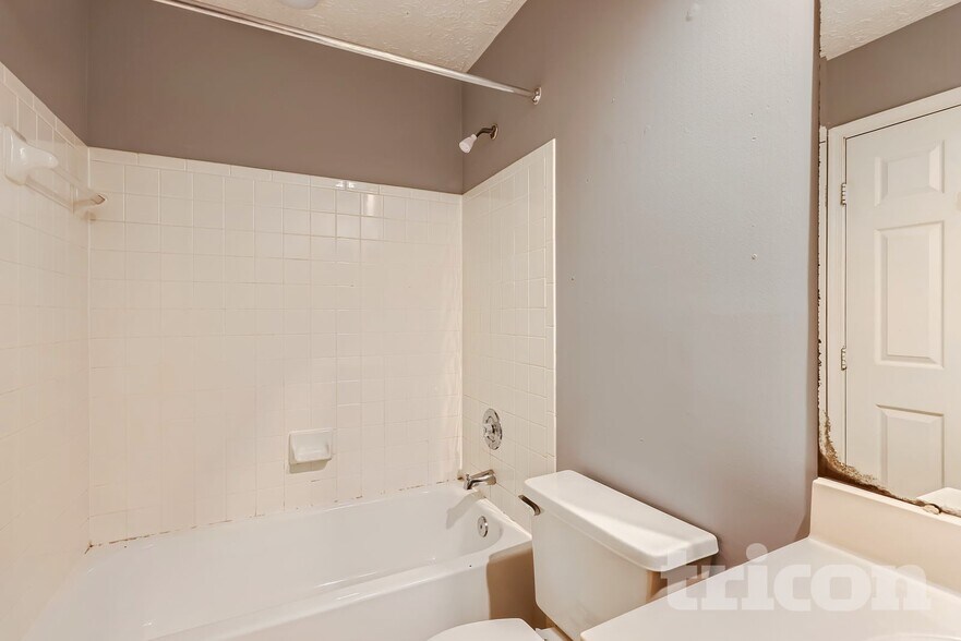 Building Photo - 8211 Berryfield Dr