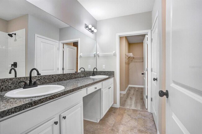 Building Photo - 10256 Carloway Hills Dr