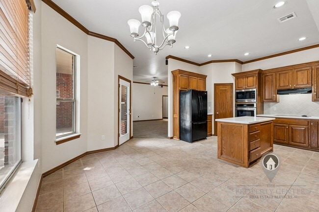 Building Photo - 716 Tuscany Way