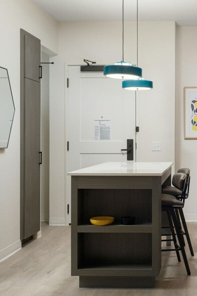 Building Photo - 88 N Olson Ave