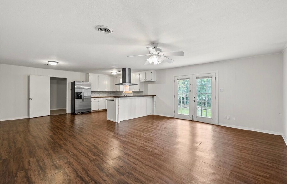 Building Photo - 8718 Panther Dr