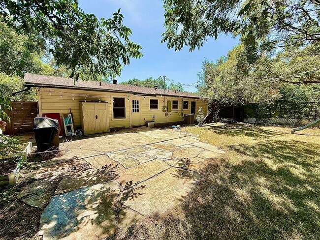 Building Photo - 7608 Tisdale Dr