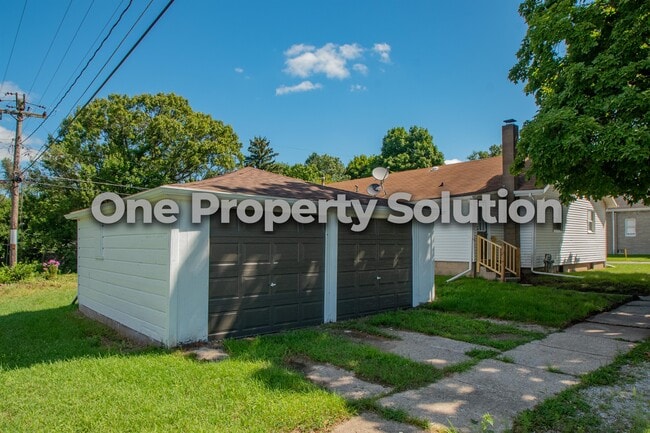 Building Photo - 292 Hadley Rd