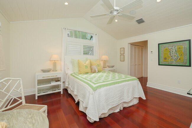 Building Photo - 391 Lee Ave