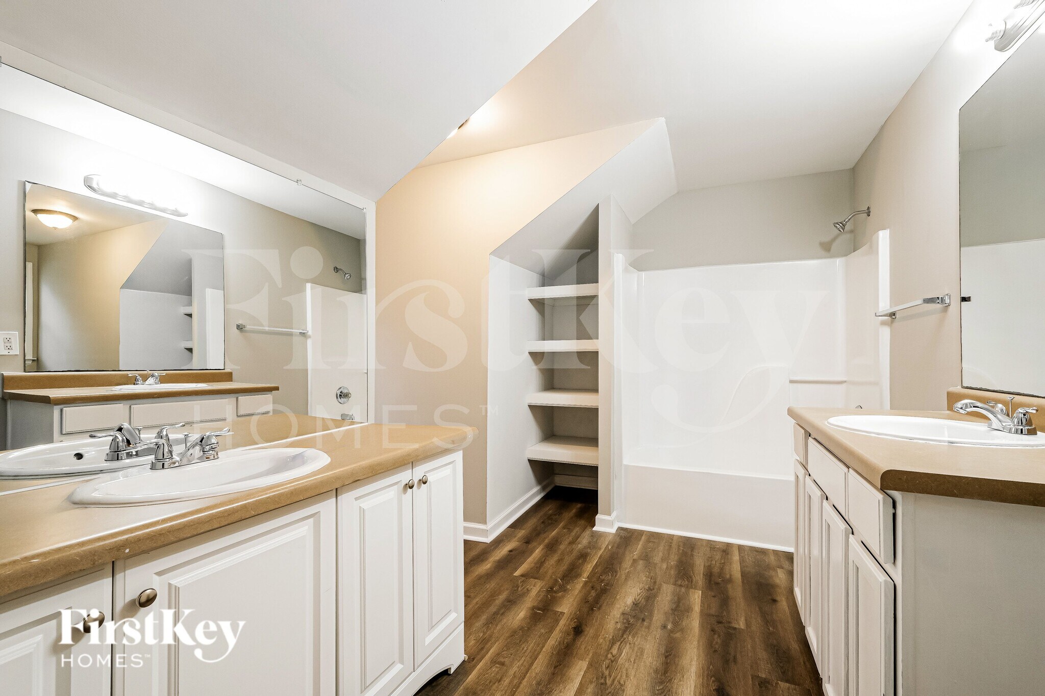 Building Photo - 1749 S Alvarado Terrace SW