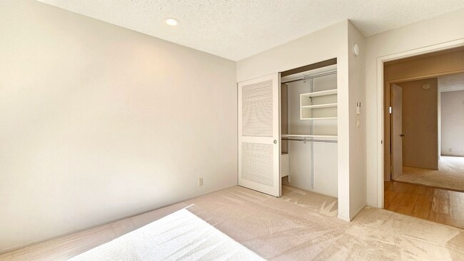 Building Photo - Waipio Gentry - beautifully renovated 3 be...