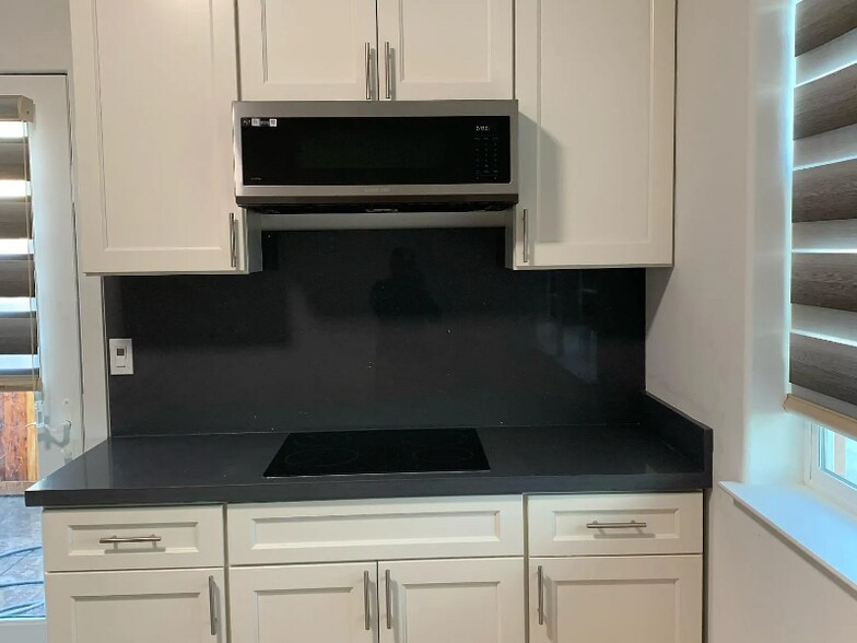 Building Photo - 2817 Penrose Ln