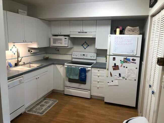 Building Photo - 4502 Sandcastle Cir