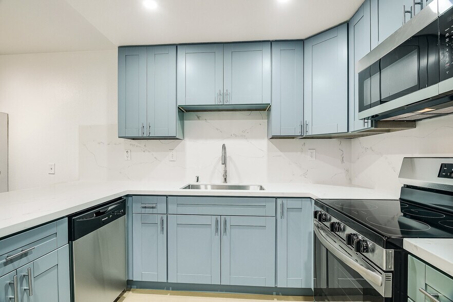 Building Photo - 4485 Alabama St