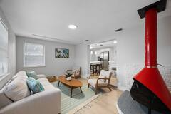 Building Photo - 1073 Kenwood Dr