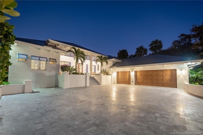 Building Photo - 3365 SE St Lucie Blvd