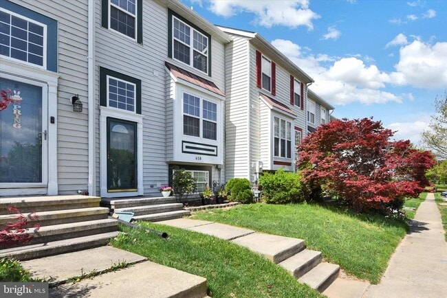 Building Photo - 658 Boxwood Dr