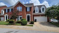 Building Photo - 4 Bed, 3.5 Townhome in Five Forks is Avail...