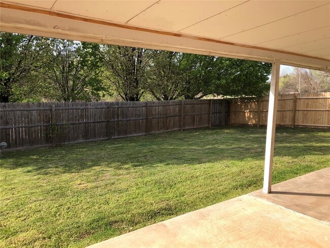 Building Photo - 2045 Rising Hill Dr