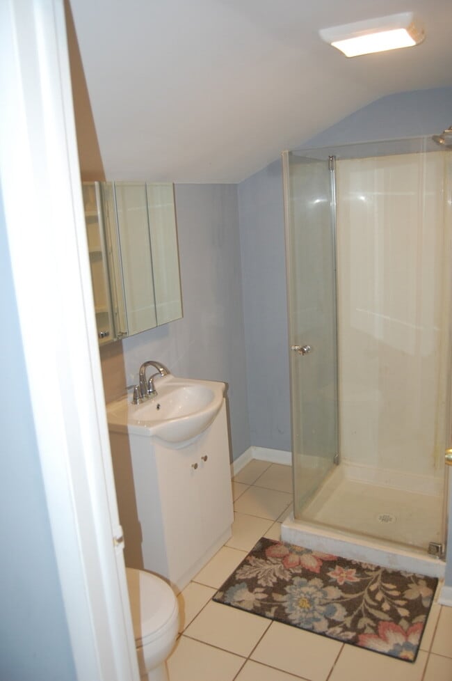 Building Photo - 430 S Monterey Ave