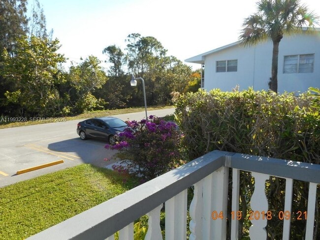 Building Photo - 134 Coventry F