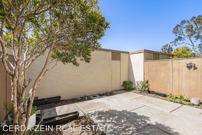 Building Photo - 3 br, 2.5 bath House - 3109 El Paseo