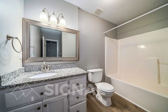 Building Photo - 140 Bonnieville Dr