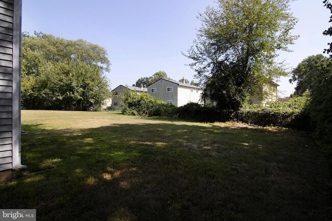 Building Photo - 106 Haines Ave