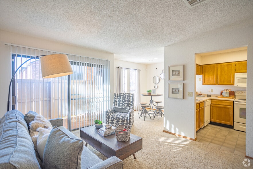 Primary Photo - Warrington Apartments