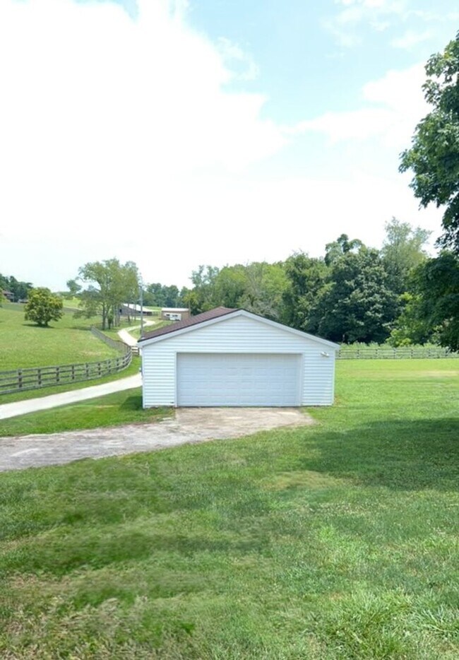 Building Photo - 3269 Fords Mill Rd