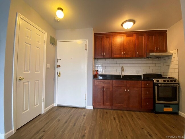 Building Photo - 61-22 168th St