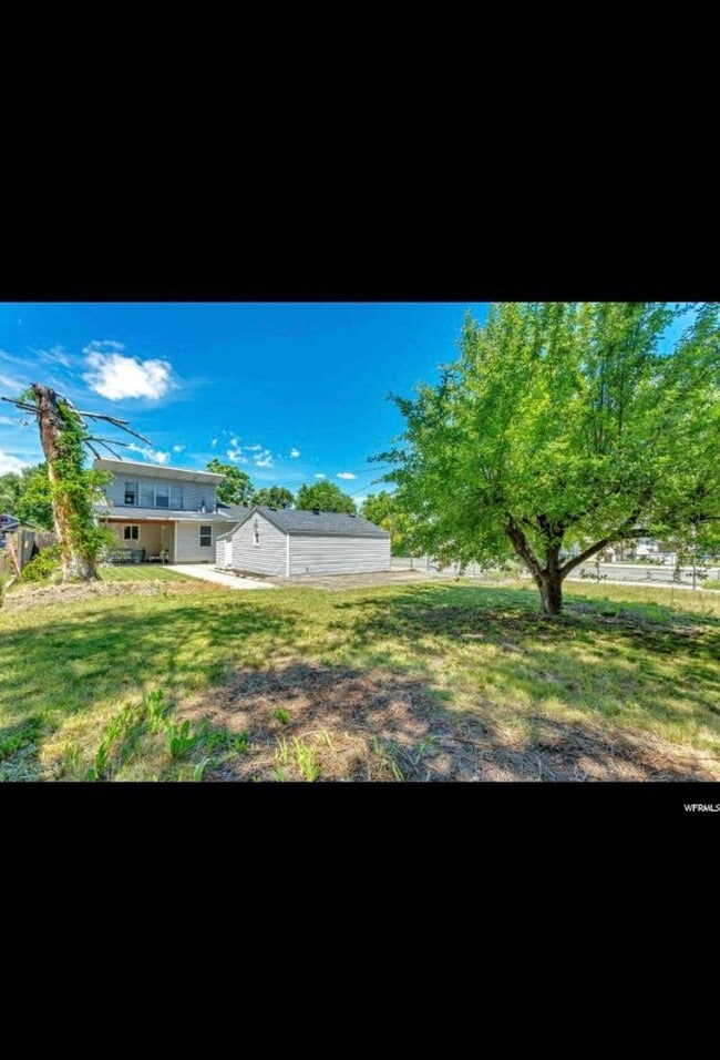 Building Photo - ***COMING SOON*** Beautifully Updated Two-Story Home with Detached 2-Car Garage!