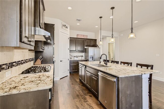 Building Photo - 717 Garner Park Dr