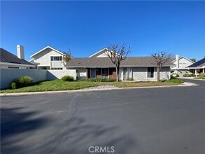 Building Photo - 24 Woodpine Dr