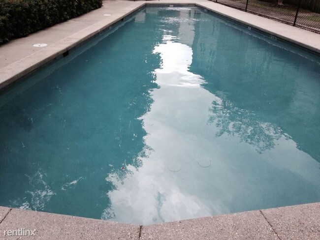 Building Photo - 3 br, 2 bath Condo - 5155 Etta St 2F Unit 2F